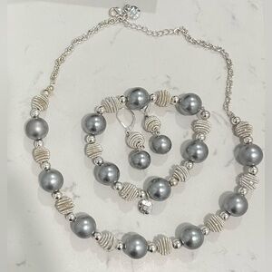 Forever 21 Silver and Gray Beaded Jewelry Set